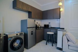 Modern Kampala Retreat with Washer and Smart TV Cozylivingug - 6