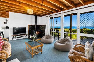 Ocean Views 20kms from CBD Sleeps 10 - 7