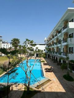 Revery Hotel Siem Reap - 1