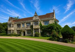 Haremere Hall - A Jacobean Estate of Grandeur - 8