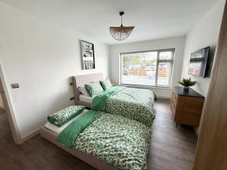 Stylish 3 Bedroom retreat Edwalton Nottingham - 7