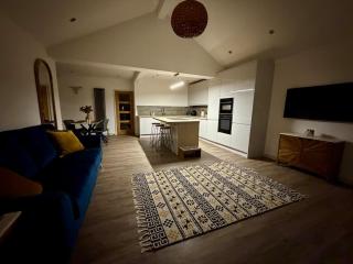 Stylish 3 Bedroom retreat Edwalton Nottingham - 4