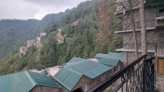 Haven Snowra Peak, Khaira Gali - 3BR Mountain Home with Balcony and Views - 9