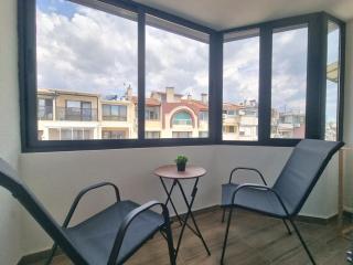 Skyline View Luxury Apartment 2BD - 9