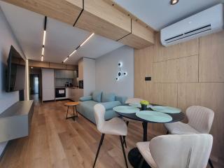Skyline View Luxury Apartment 2BD - 8