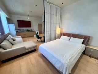Prime Central Stay City Apartment Bliss - 1
