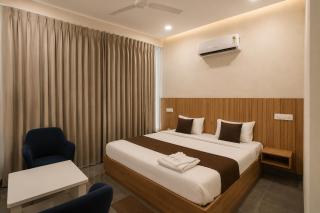 Hotel Olive Sunny Enclave, Near Airport Road, Mohali - 4