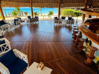 Tiki Beach Hotel - 2