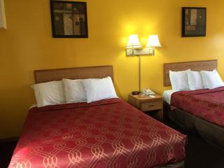 Rodeway Inn & Suites - Austin - 1