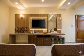 Hotel Klick International 2 Min Walk From New Delhi Metro Station - 6
