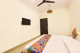 FabHotel Mohan Villa - 4