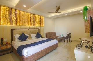 Hotel Klick International 2 Min Walk From New Delhi Metro Station - 5