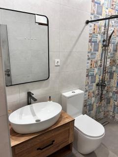 Your Cozy Home 2BR Local Vibe 25 Mins to Center - 8