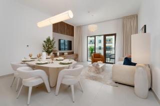 Lush 2BR in Yas Golf collection Near Ferrari World By ĀYA Boutique - 7