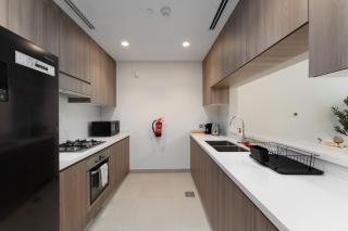 Lush 2BR in Yas Golf collection Near Ferrari World By ĀYA Boutique - 5