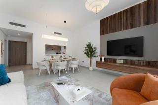 Lush 2BR in Yas Golf collection Near Ferrari World By ĀYA Boutique - 6