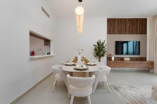 Lush 2BR in Yas Golf collection Near Ferrari World By ĀYA Boutique - 5