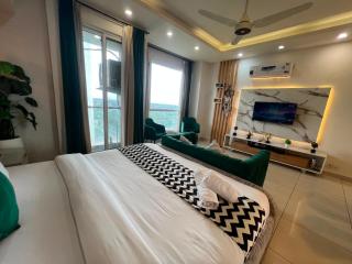 STUDIO APARTMENTS With Mountains View In Elysium Tower Opposite Centaurus Mall Islamabad - 1