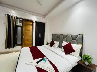 Hotel fabulous - Malviya Nagar - 6