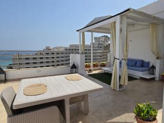 Seven Sky Penthouse - 9