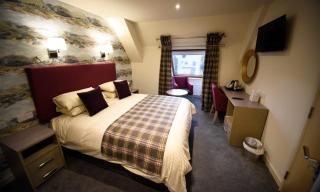 The Royal Hotel - 2