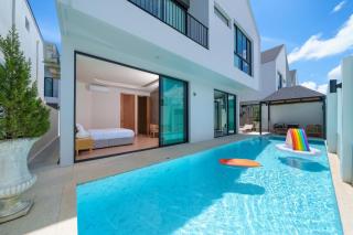 Bangtao's brand new modern luxury pool villas completed in 2025 feature a minimalist design aesthetic and a spacious 12-meter private swimming pool Early bird special offers available - 9