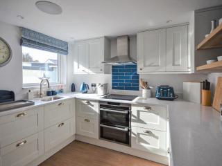 Fuchsia Cottage - 4