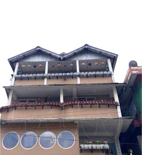 Wanderpals backpackers hostel tawang - 1