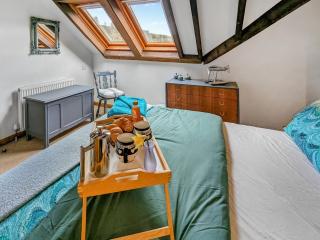 Saddlers Cottage - 2