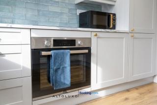 AltoHaus Luxury 4BR House By AltoLuxo Short Lets & Serviced Accommodation With Parking - 4