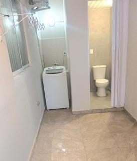 Casa de três dormitórios com piscina, 30 mt da praia - 1