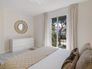 Stylish Sea view apartment in Playas del Duque - 1