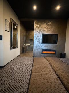 4 Rooms Pixel A - 1