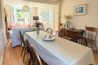 Swanage family holiday home, easy walk to sea - 9