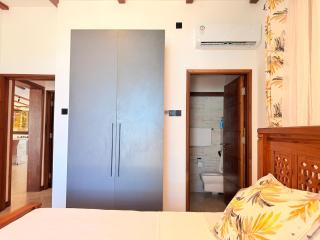 Greenwood Villa - 1