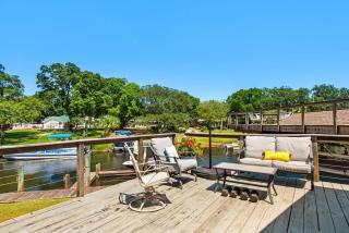 Stunning Waterfront Home with Private Dock at Lakeside - 5
