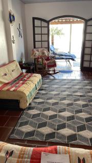 Bright & Spacious Beach House - 3 bedrooms - 8