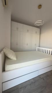 Lake View 3 bedroom Prime Tirana Location - 9