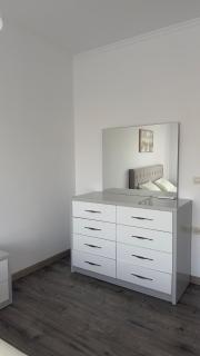 Lake View 3 bedroom Prime Tirana Location - 8