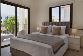 Phaedrus Living Luxury Villa Green Bay - 7