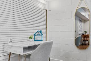 Tempe Central Apartment Near ASU & DT Tempe with Pool & Free Parking - 4