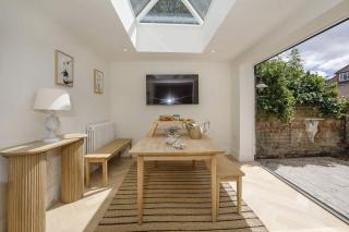 St Olaves House Sleeps 10 - 3