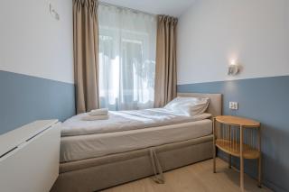 Blue Harmony 4 Bedrooms near ERGO Arena & Free Parking by OneApartments - 1