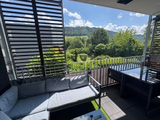 Modern Apartment with Mountain View & Home Cinema - 9
