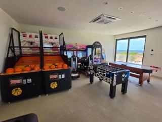 Ocean View Apartment with Own Private Gym Sauna & Plunge Pool - 8