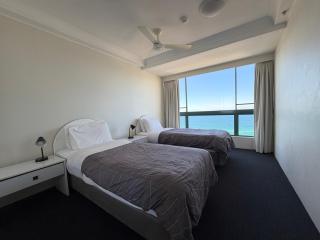Crown Towers - 7