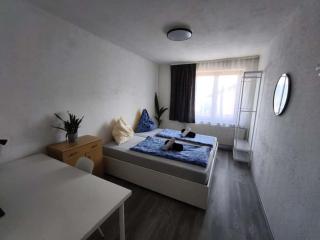 Modern Flat in Quaint Residence with Idyllic Garden - 6