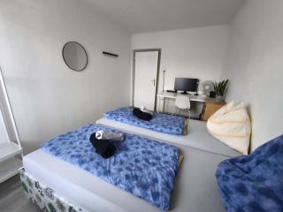 Modern Flat in Quaint Residence with Idyllic Garden - 5