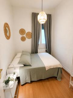 Fernan Gonzalez Street, Private rooms - 0