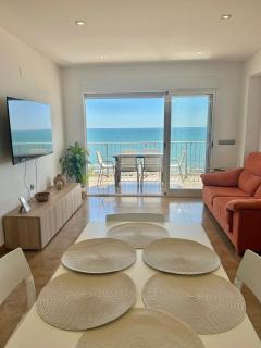 Beachfront apartment in Cullera - 2